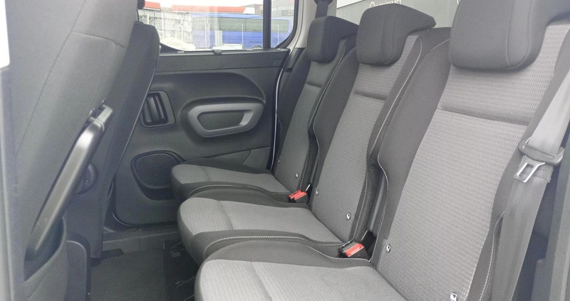 Toyota Proace City Verso cena 119900 przebieg: 33829, rok produkcji 2021 z Łeba małe 172